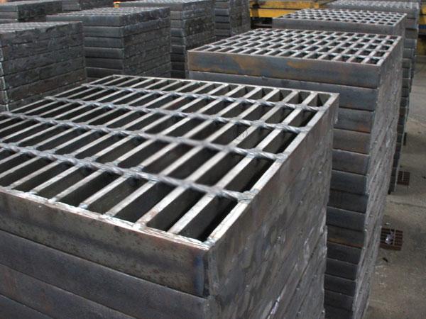 Bagaimana plat grating keluli di terminal pelabuhan dapat meningkatkan keselamatan platform secara menyeluruh Analisis teknologi utama